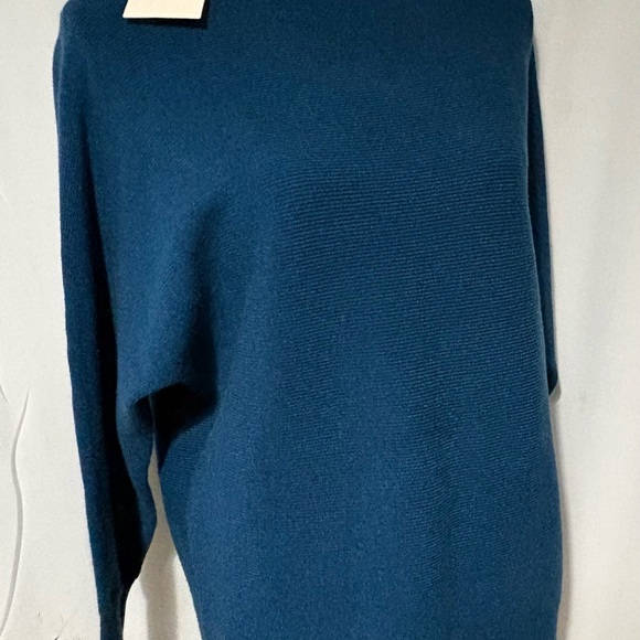 NWT Peacock Blue Sz XL Dolman Sweater By Rielle Flattering Fit - Picture 9 of 10